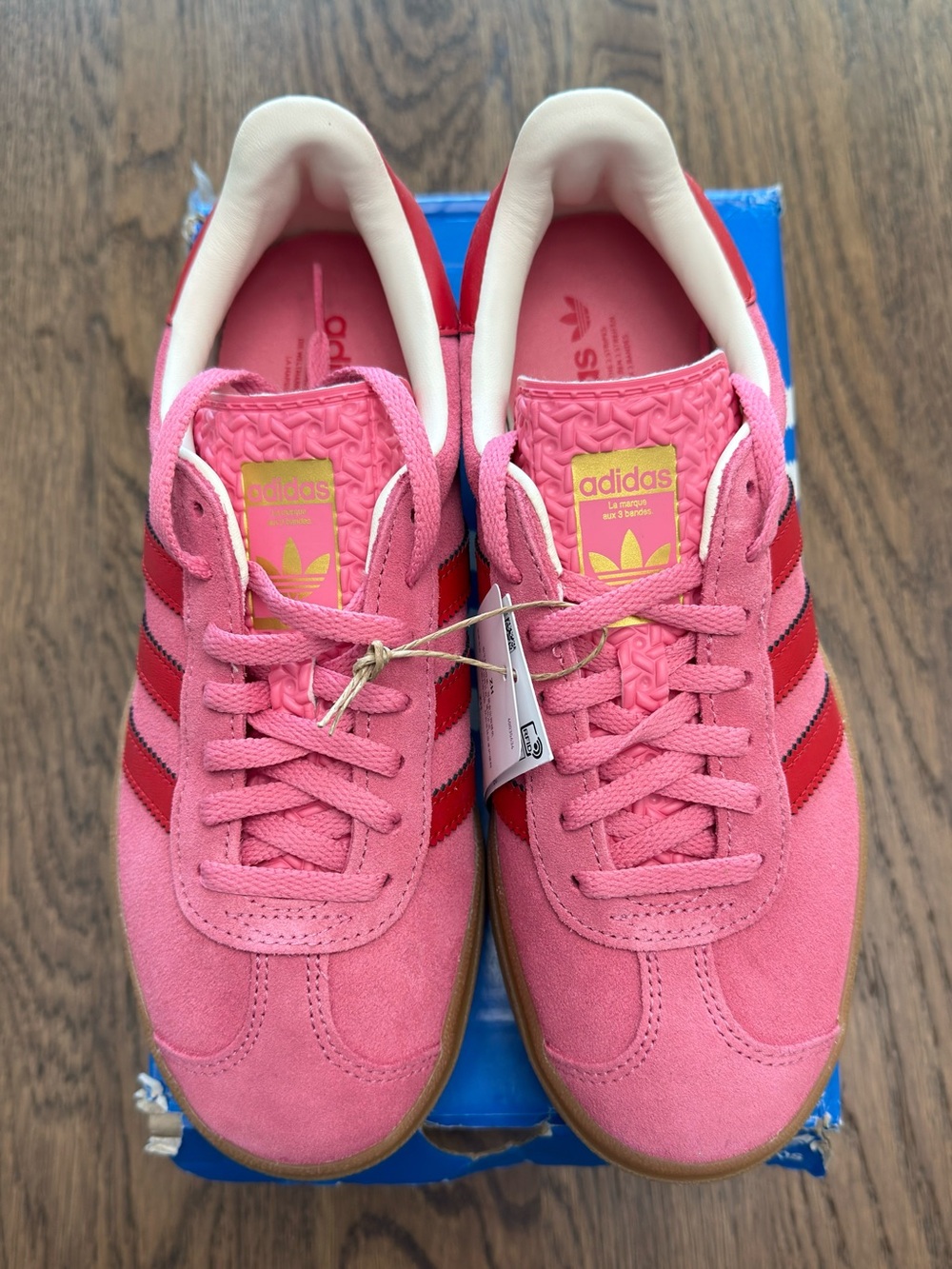 Adidas Gazelle Bold J Big Kids Size 5 / Women’s 6 Red Pink Gum Sneakers NIB